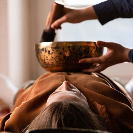 A body massage with Tibetan bowls in Martinique