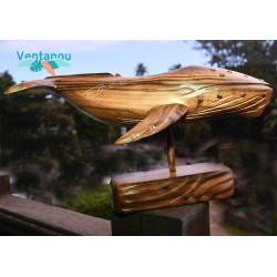 34 cm Whale sculpture