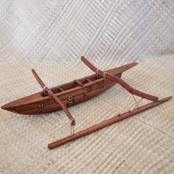 Carved sculptures Canoe...