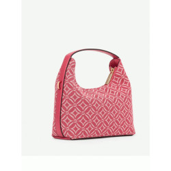 Travel in Style: Michael Kors Red Bag in Polynesia | Ventanou