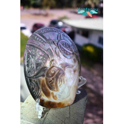 Handmade Tahitian Mother-of-Pearl | Hand Engraving Elegance - Ventanou