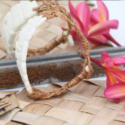 Tiki Bracelet – Moorea Handicraft in Bone and Coconut Fiber