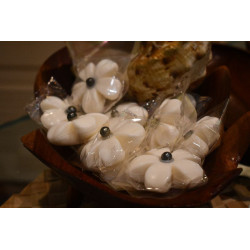 Tiare Flower Soap with Tahitian Pearl – Local Craft | Ventanou