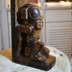 Carved walnut book-weight in the Marquesas Islands | Moorea crafts