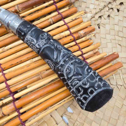 Hand-Carved Horn Knife – Polynesian Craftsmanship | Ventanou