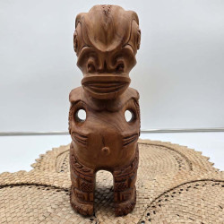 Tiki Guerrier en teck des îles Marquises – Artisanat unique | Ventanou