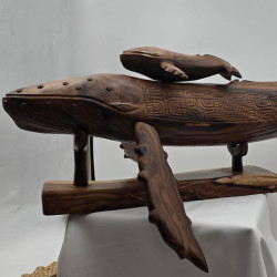 Whale and Calf Sculpture - Polynesian Handcrafted Art | Ventanou