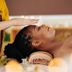Feel good in your body and mind with an energy massage - St Pierre