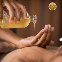 Beauty center | Massage with essential hot oils