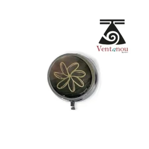boite-a-medicament-en-nacre-de-tahiti-fleur-de-tiare Pilulier en Nacre de poche aux motifs polynésiens -Fleur de Tiare