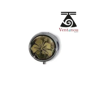 boite-a-medicament-en-nacre-de-tahiti-hibiscus Pilulier en Nacre de poche aux motifs polynésiens - Hibiscus