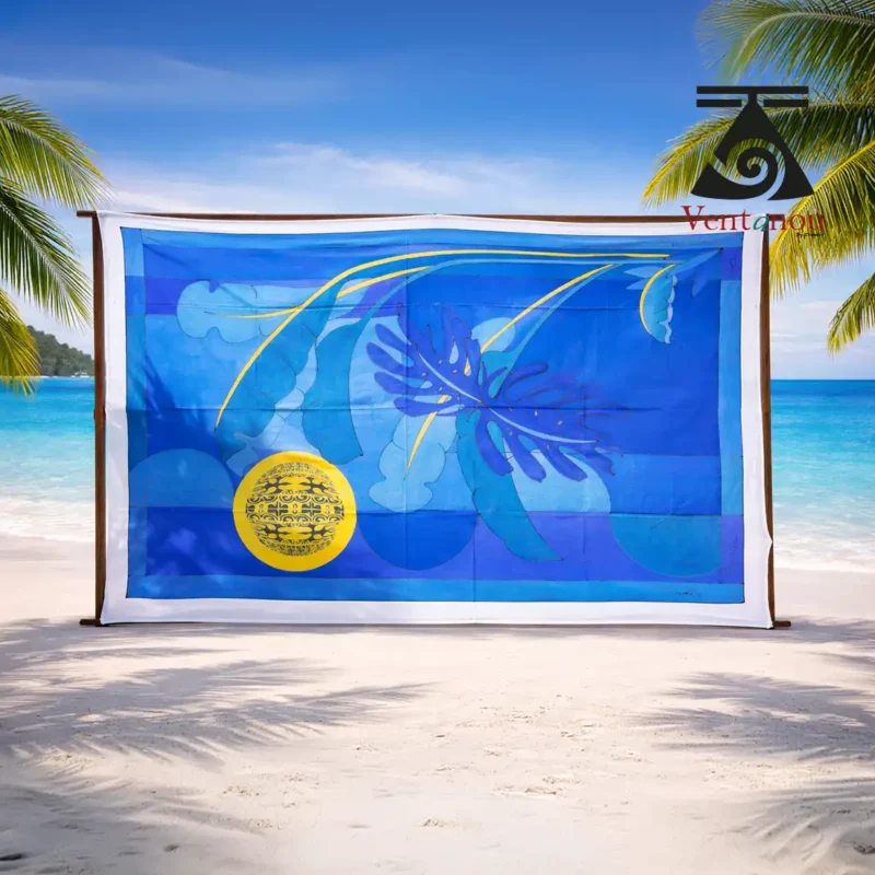 pareo-peint-a-la-main-voile-de-coton-bleu-tattoo-et-feuille-de-palmier paréo tahitien Hei Moana peint à la mainvoile de coton bleu et jaune symbole polynésien et feuille de bananier