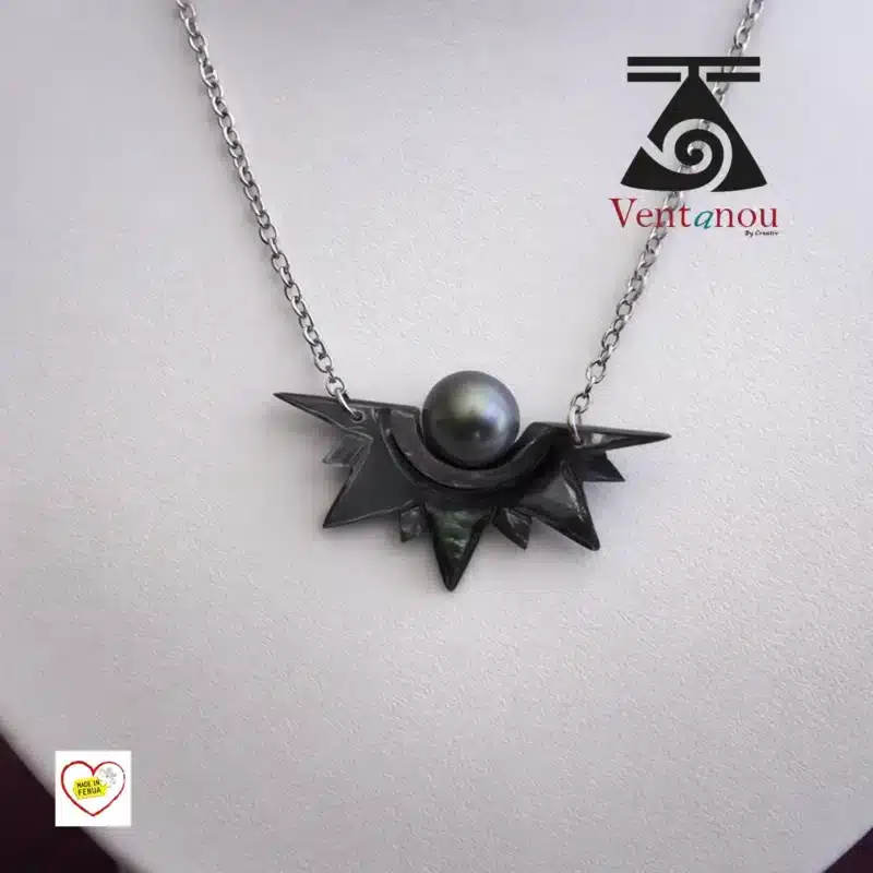collier-polynesien-pour-femme-en-nacre-demi-lune-et-perle-noire-de-tahiti Collier pour femme en nacre de tahiti et perle demi lune