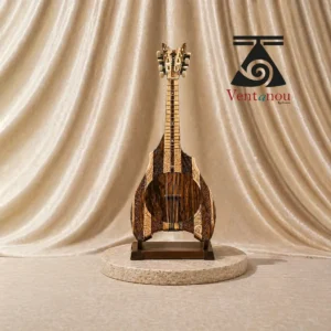 art-traditionnel-ukulele-polynesien Hand-Carved Tahitian Ukulele